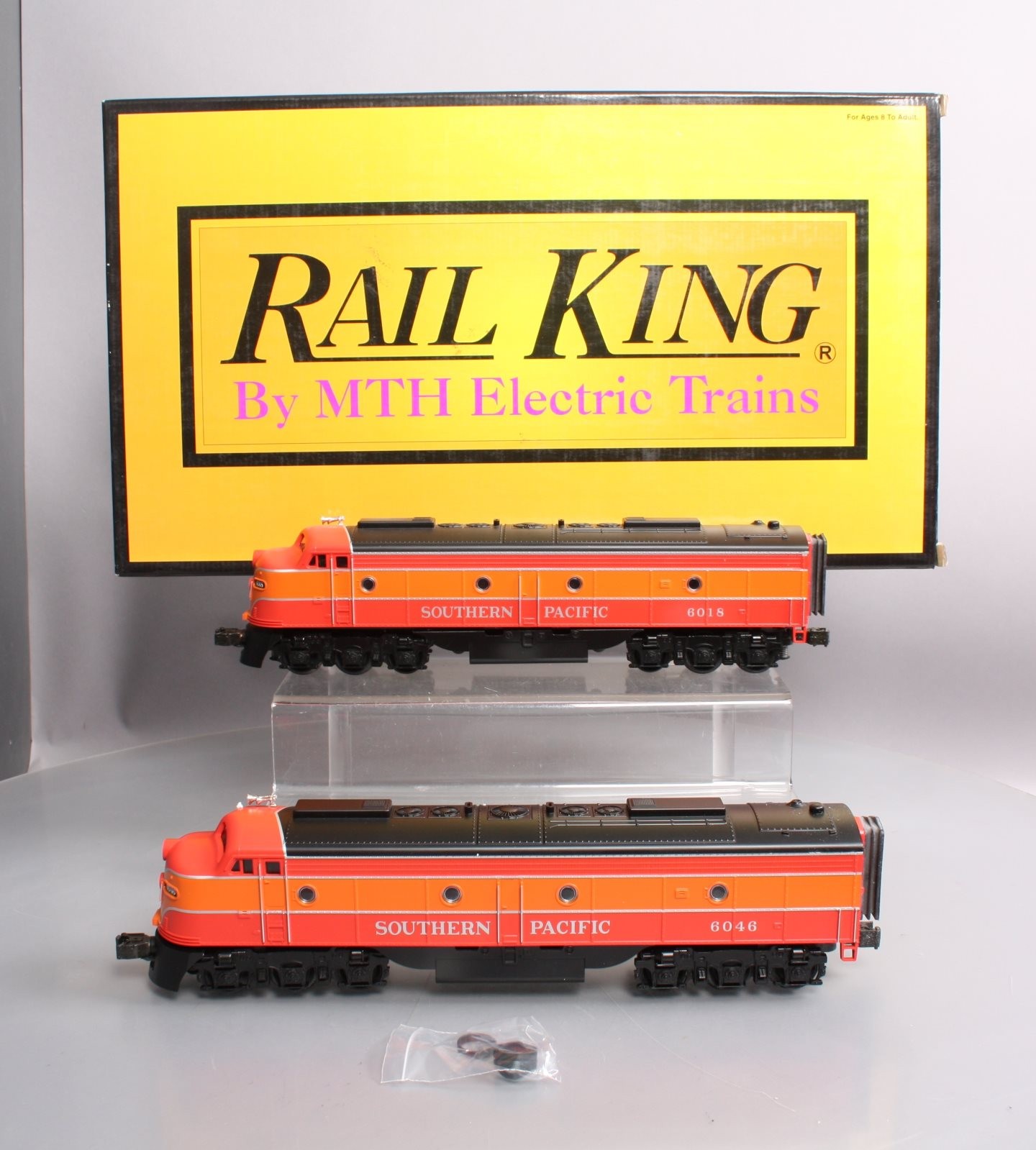 MTH 30-2141-1 Southern Pacific E8 AA Diesel Engine Set w/PS1 #6018/6046 LN/Box