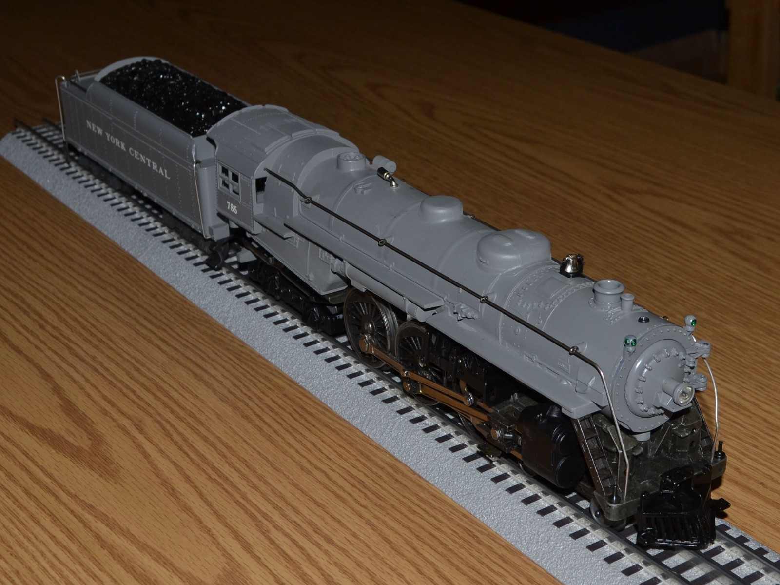 Lionel 6-18002 New York Central 4-6-4 Hudson Steam Locomotive LN #785 – VIDEO