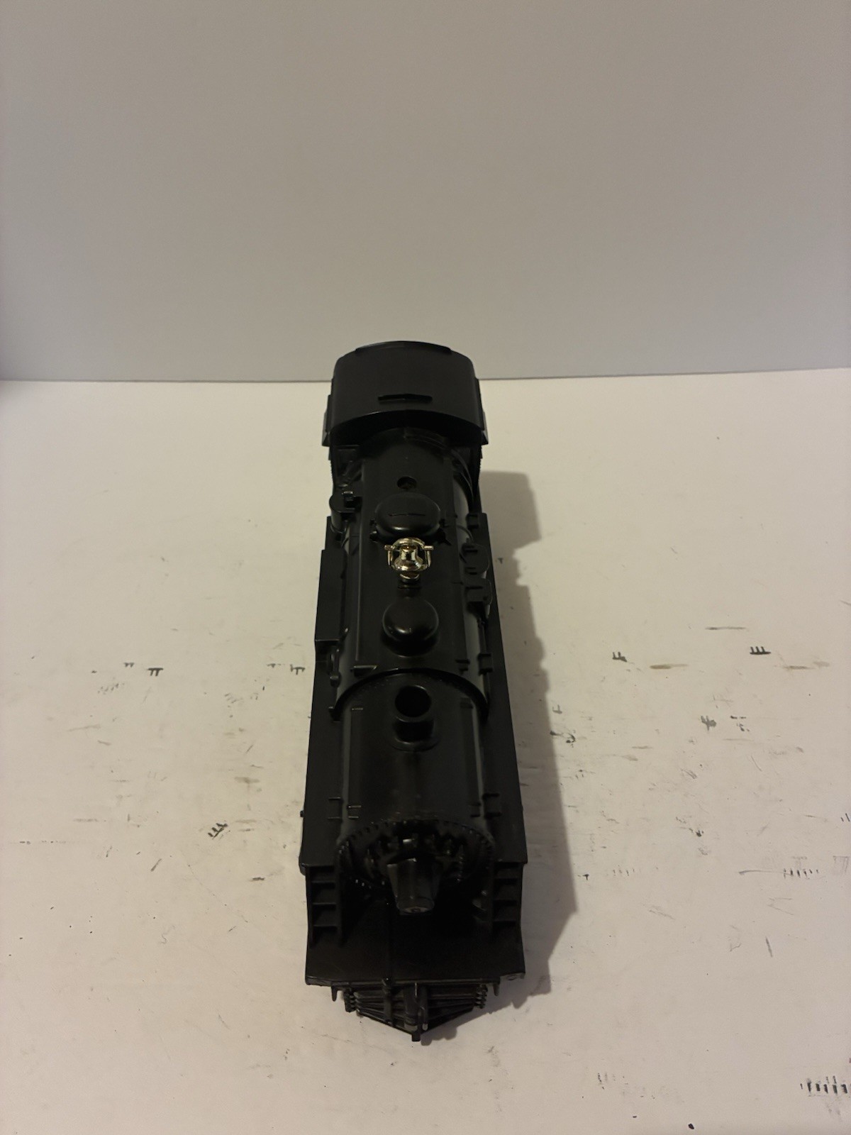 Lionel Modern Era 8902 DC Locomotive With Tender. Tested See Description. Runs.