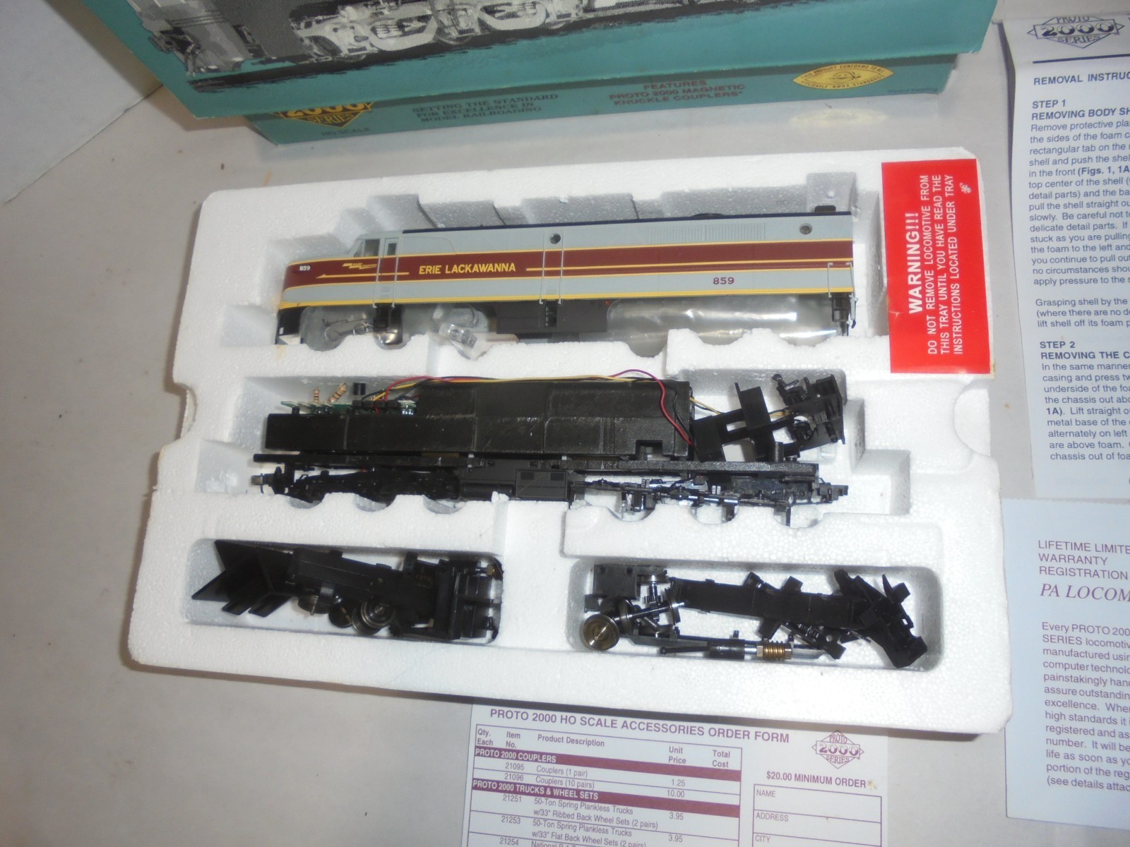 BACHMANN PROTO 2000 HO TRAIN ERIE PA DIESEL ENGINE & ORIGINAL BOX