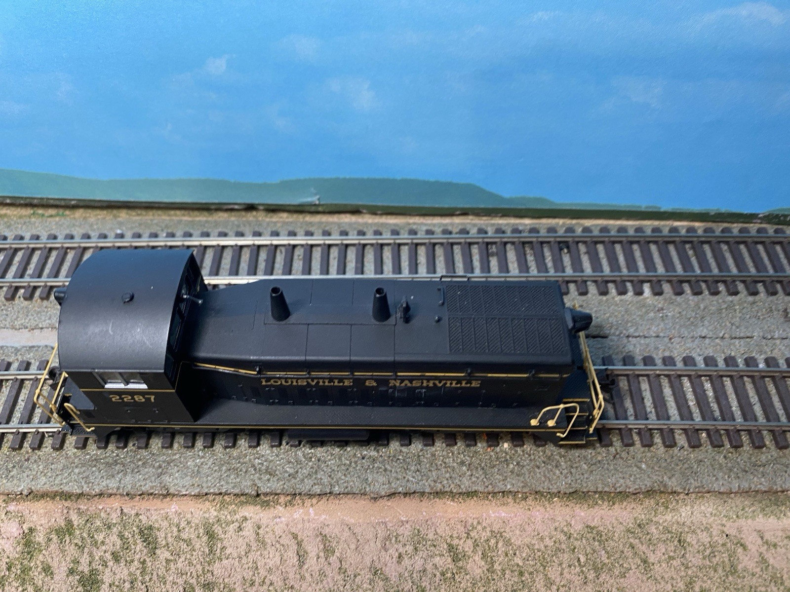 HO LL Proto 2000 EMD SW-9 Louisville & Nashville. Nicely Running. KD,s **READ**