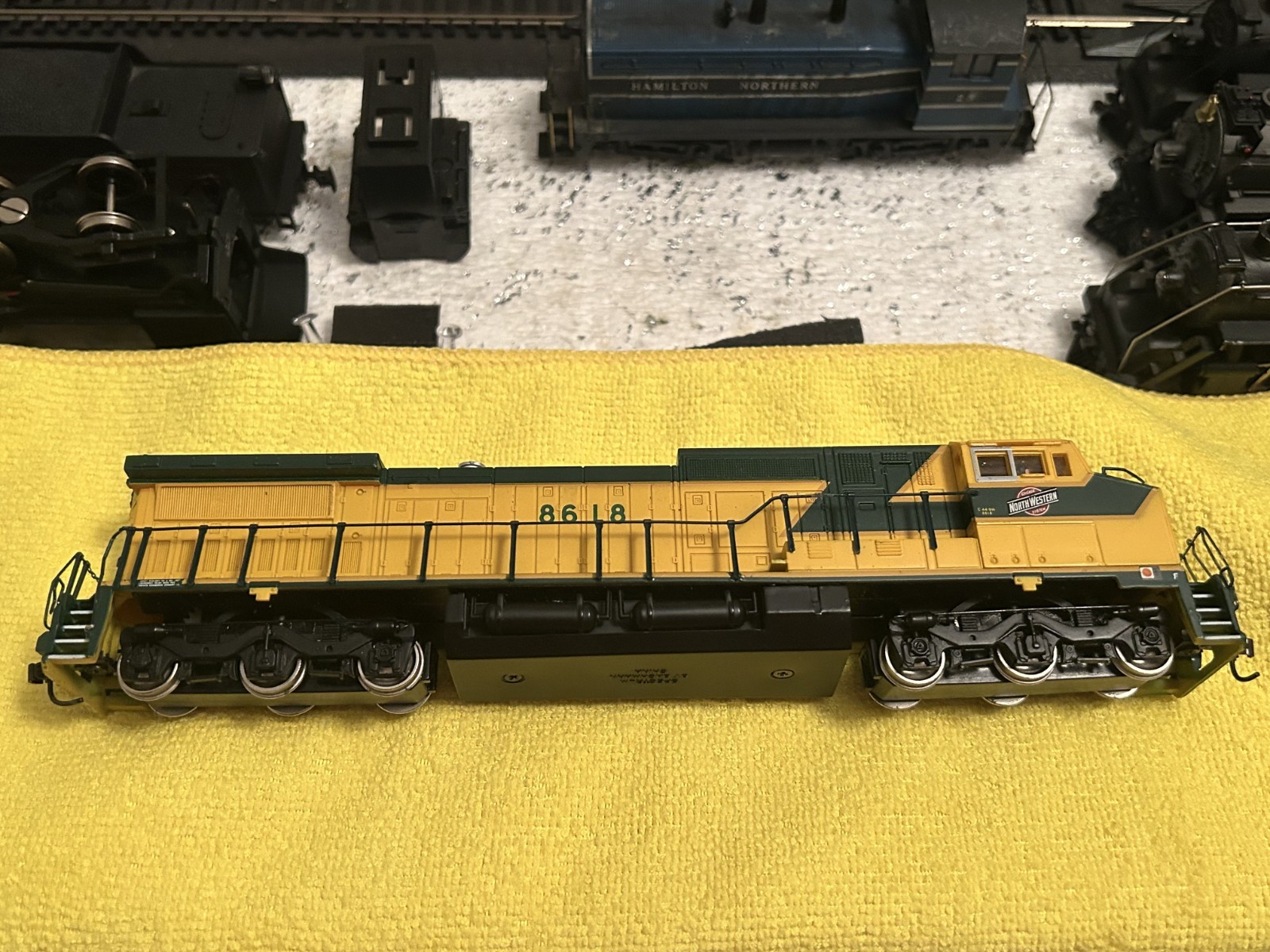 Bachmann Spectrum GE Dash 8-40C Chicago & North Western (C&NW) Pre-owned
