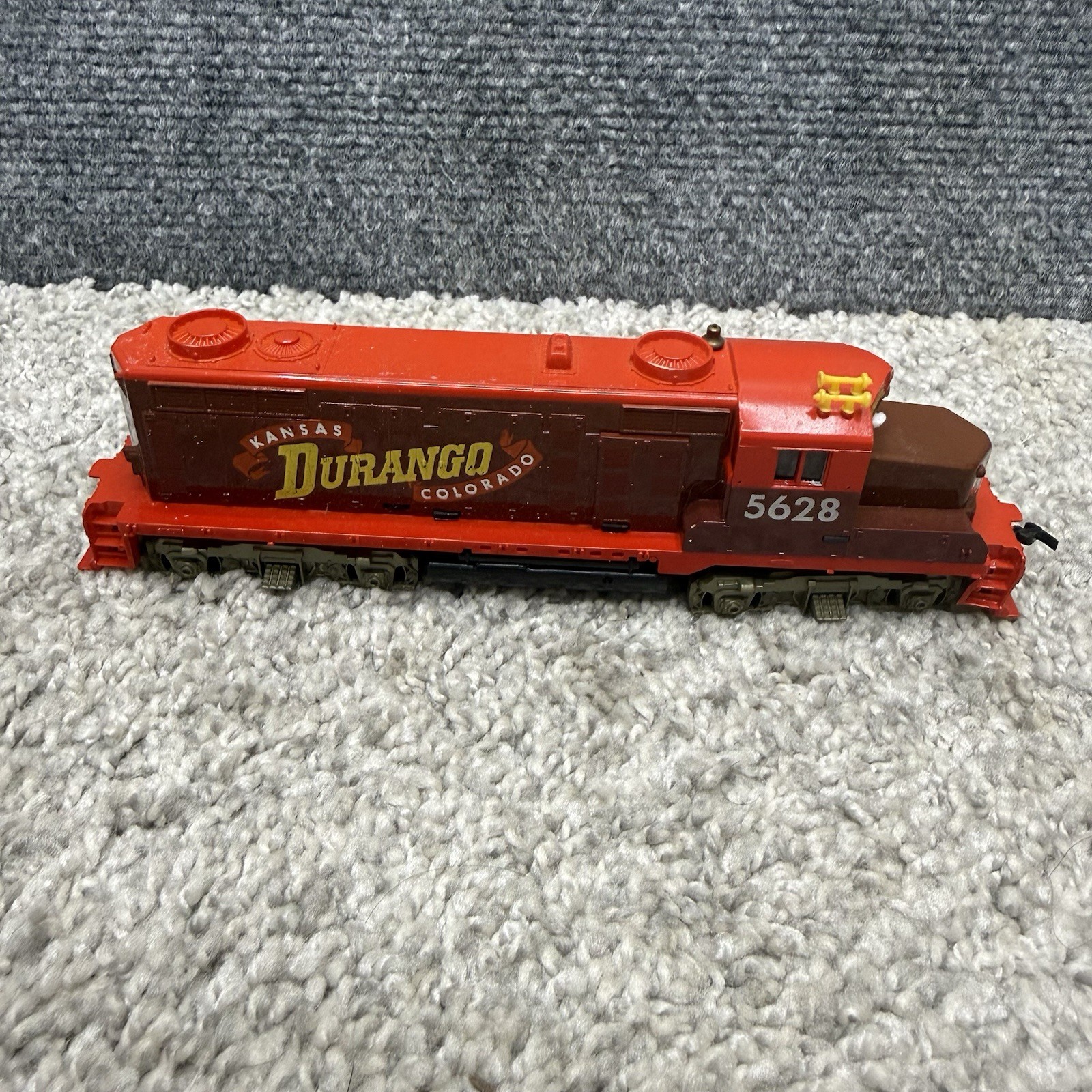 Tyco Kanas Durango Colorado Train Locomotive 5628 HO Scale Untested for Parts