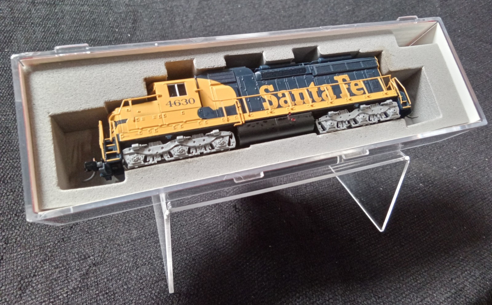 Atlas #54511 SD-26 Santa Fe #4630 Diesel Locomotive