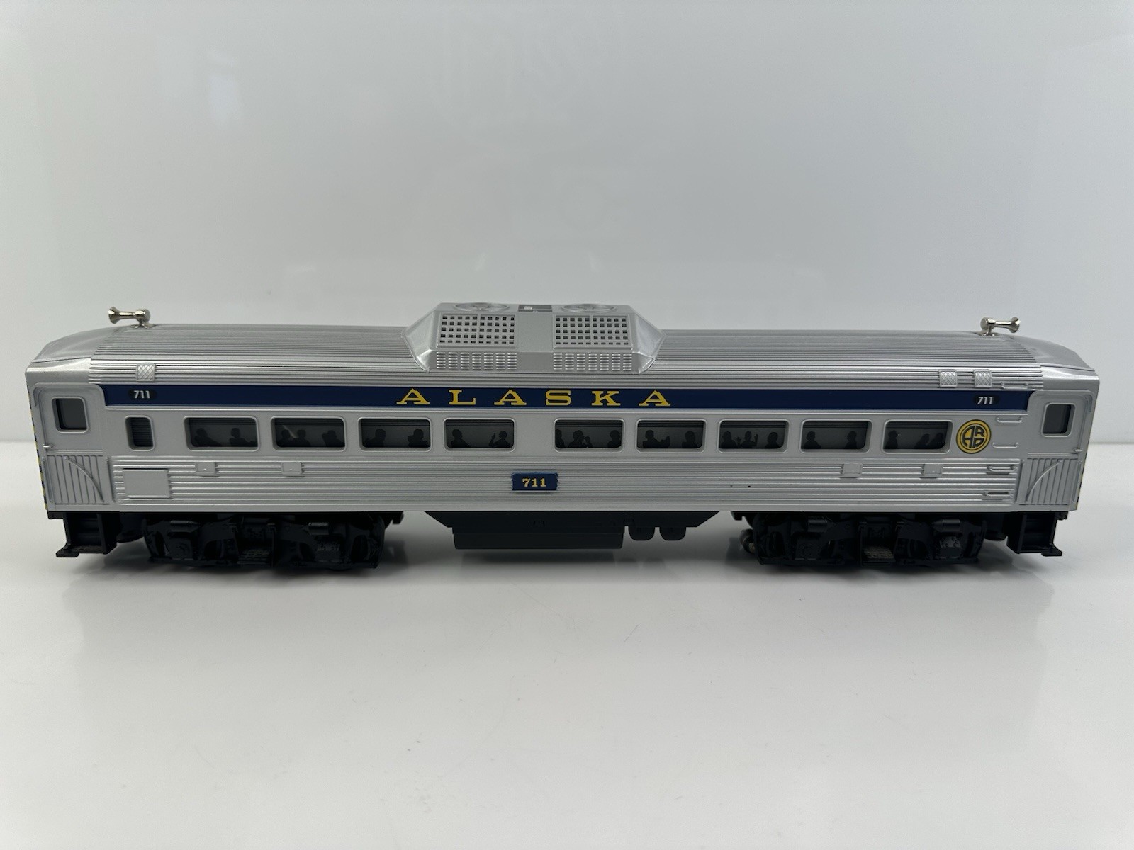 Lionel Trains 6-38428 Alaska Powered Budd Coach Car Silver HTF