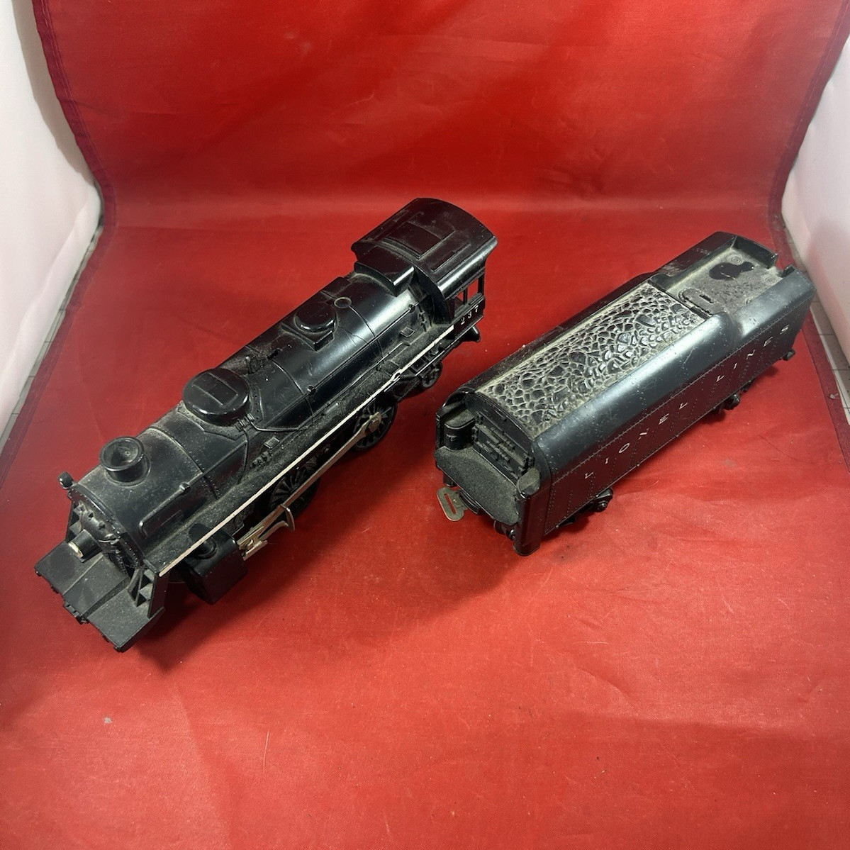 Lionel O Gauge 1:48 Lionel Lines 2-4-2 Steam Locomotive #237 Black Tender READ