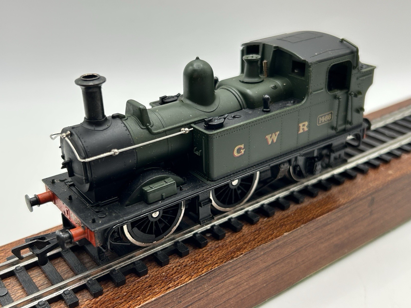 OO Airfix 54152-7 GWR 14XX Class 0-4-2 Steam Locomotive #1466 – (AS IS)