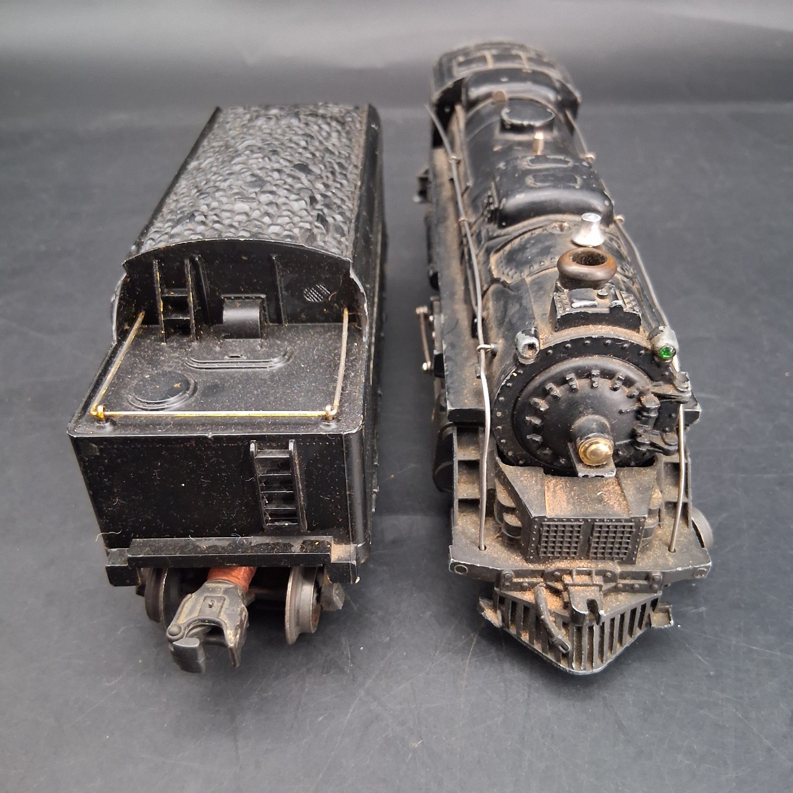 Lionel 2026 Locomotive O Gauge & 2466WX Whistle Tender Tested & Runs READ DESC