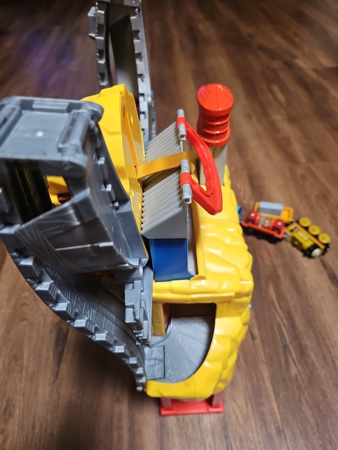Thomas & Friends: Take Along Sodor Mining Co Rumbling Gold Mine (2010) + Trains