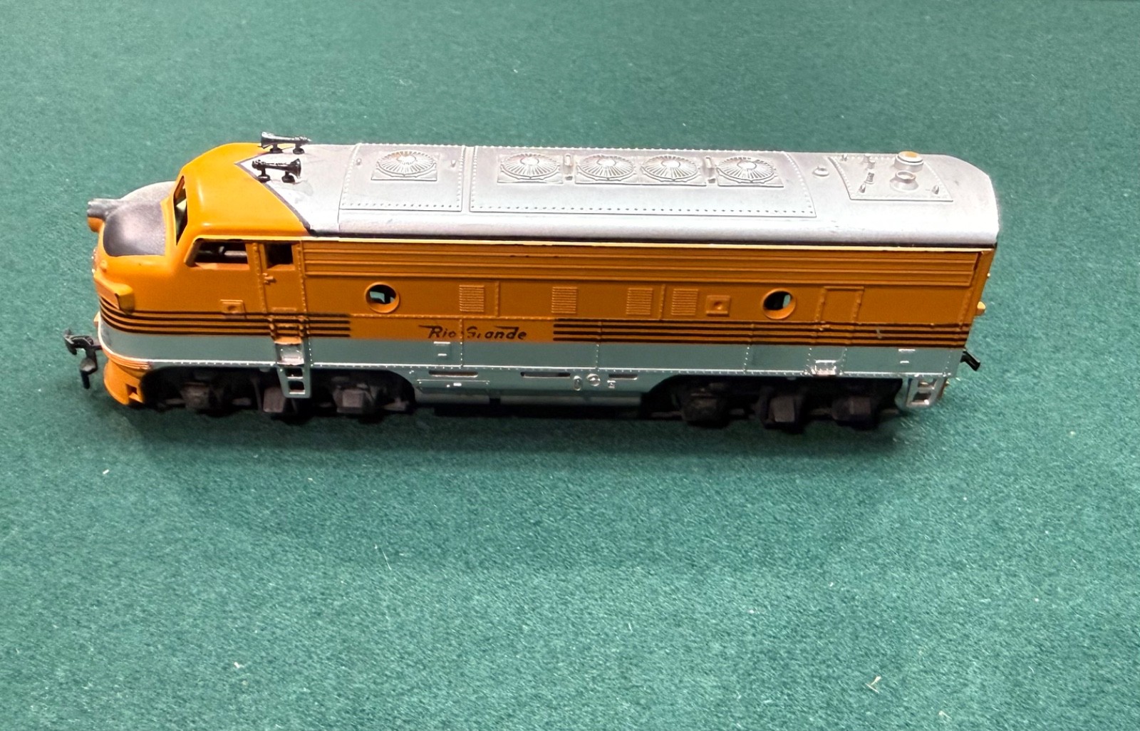 Lionel HO Rio Grand Diesel F-7 A unit built by Athearn in 1958