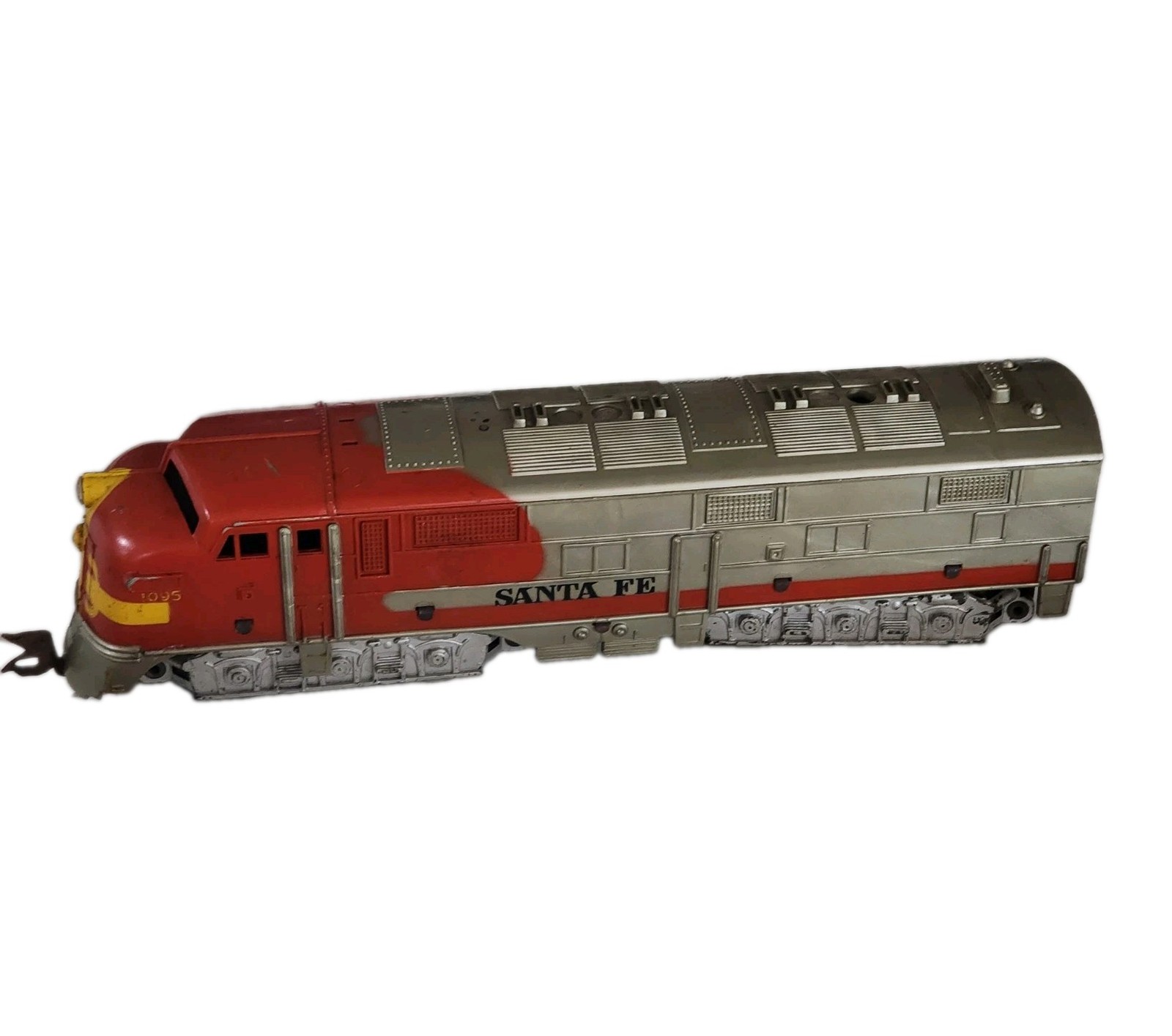 LOT OF 2 MARX 1095 SANTA FE O GAUGE DIESEL LOCOMOTIVES UNTESTED PARTS