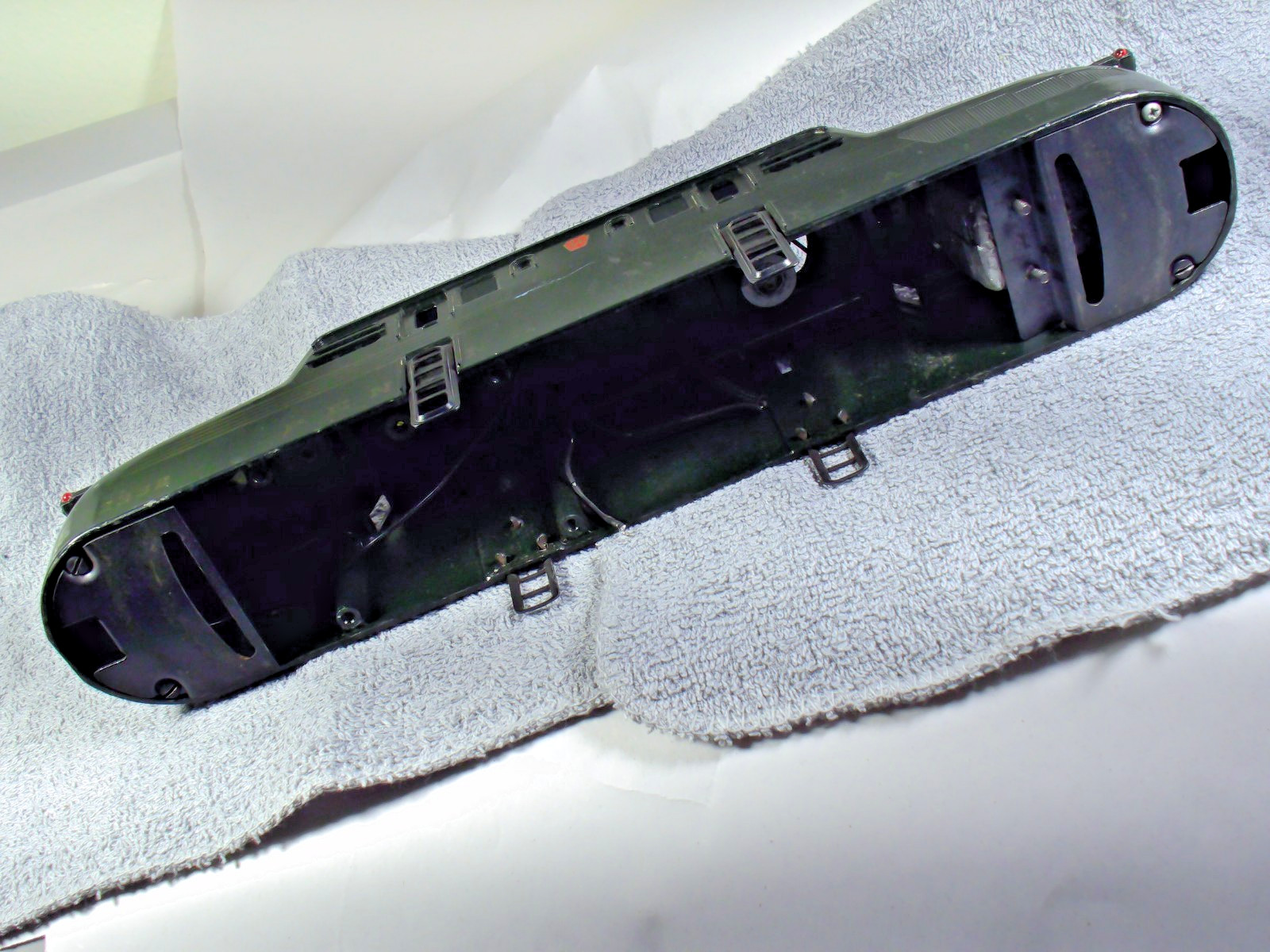Vintage Lionel GG1 Electric Locomotive body cab shell for resto or use as is