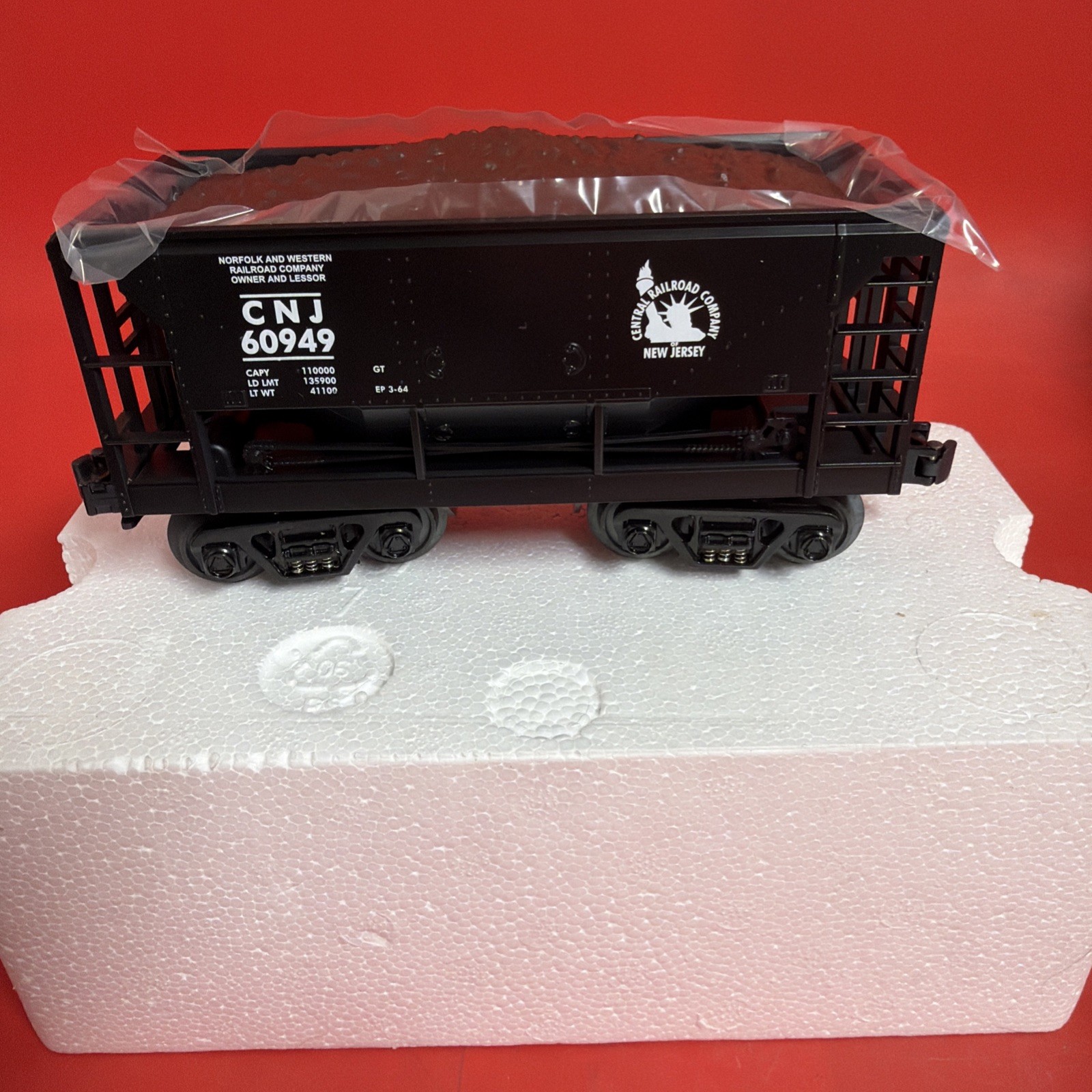 Rail King Jersey Central Ore Car with Ore Load # 60949