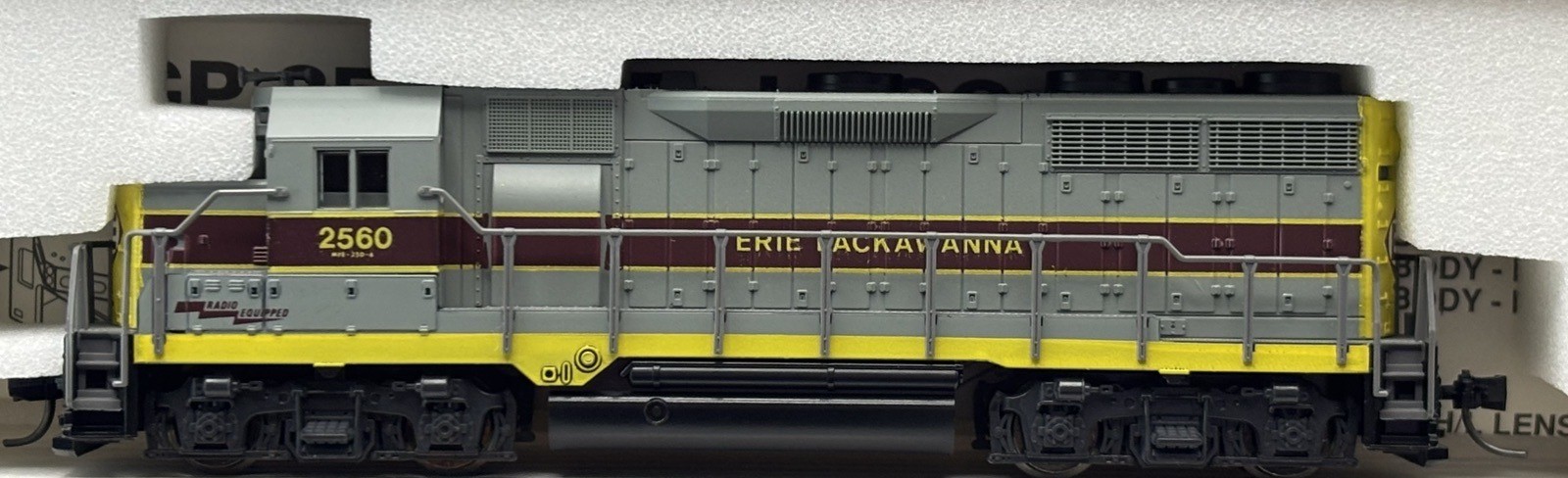 N Scale Atlas 4630 Erie Lackawanna EMD GP35 Diesel Locomotive EL #2560