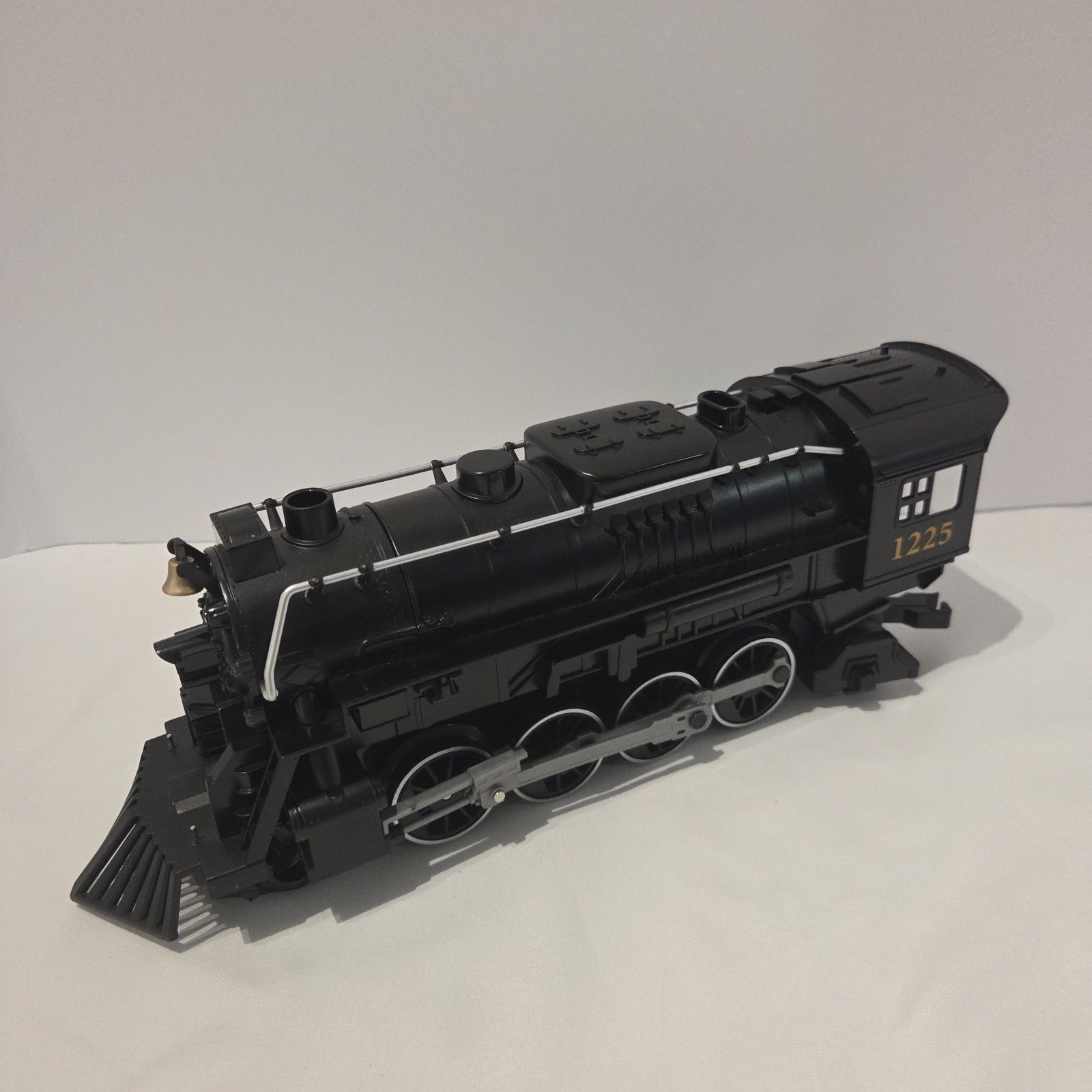 Lionel The Polar Express Steam Engine Locomotive #1225