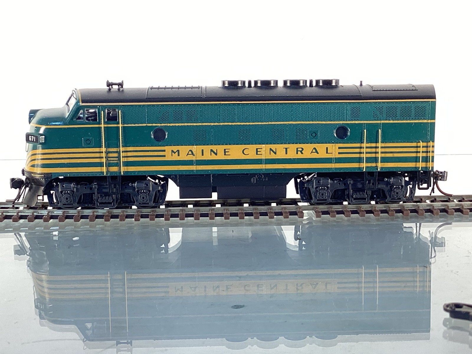 Stewart HObbies HO F3A Phase II Custom Maine Central, Painted & Detailed