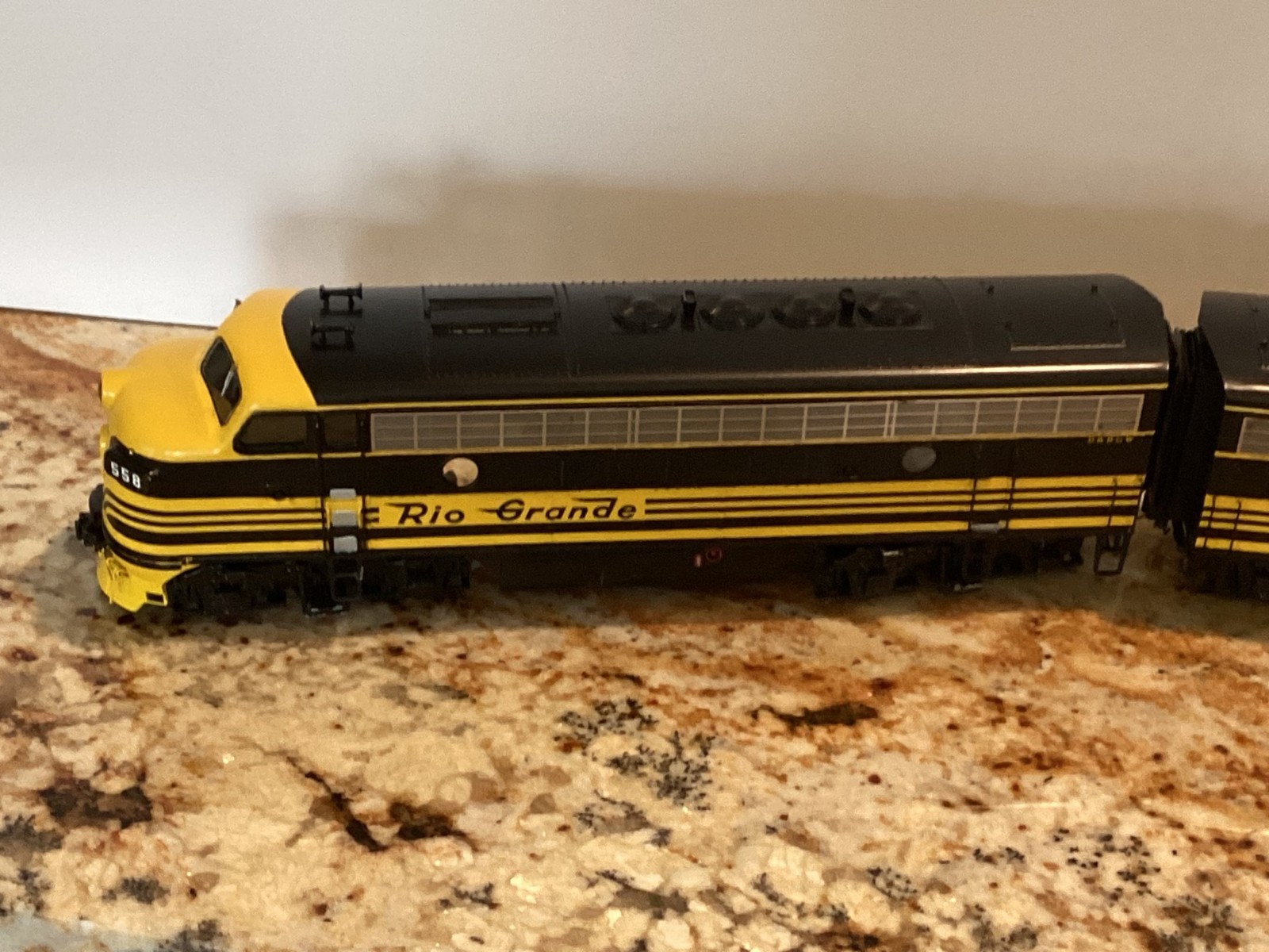 Rio Grande O Scale All Nation F Units