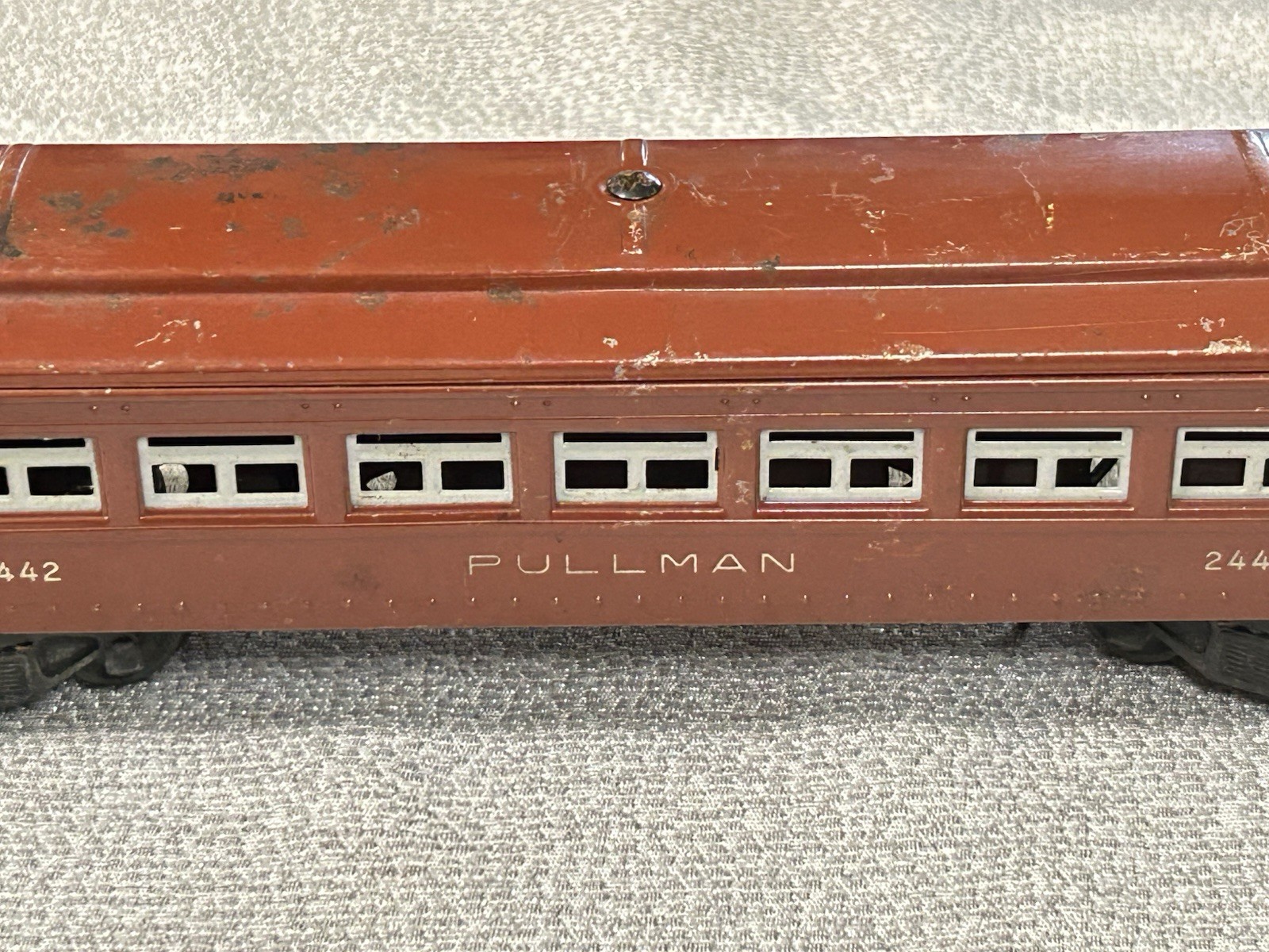Vintage Lionel Train Pullman 2442 Lighted Passenger Car
