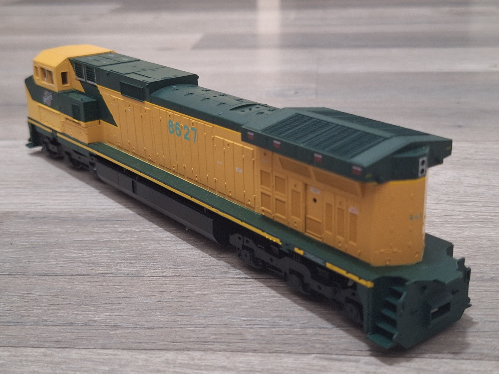 ⭐ NEW ATHEARN 4915 HO SCALE CHICAGO NORTH WESTERN C&NW GE C44-9W DIESEL #8627 ⭐