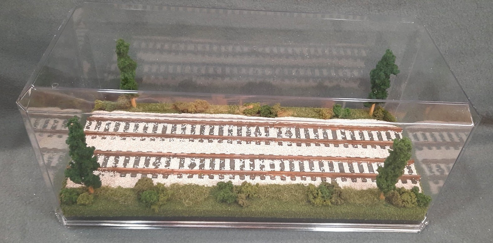 S SCALE 16″ DOUBLE TRACK DISPLAY CASE- “SUMMER SCENE”-FOR ANY S TRAINS