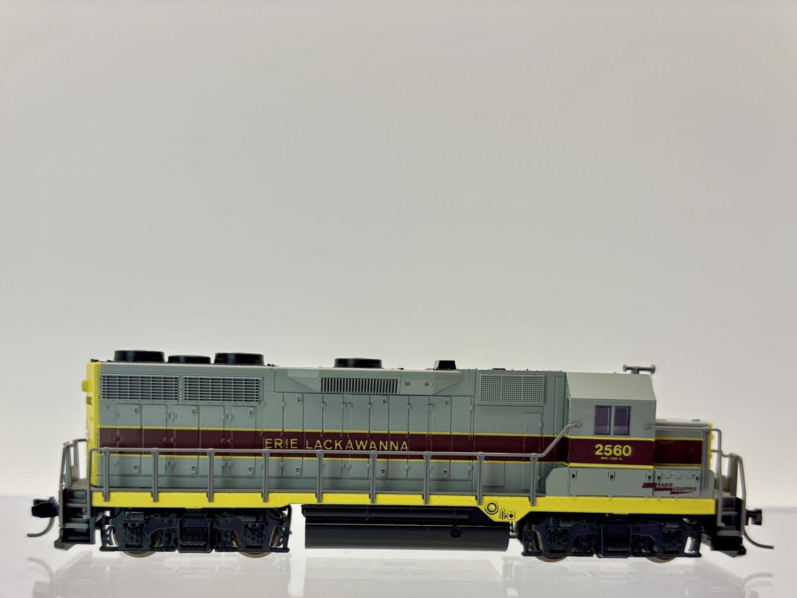 N Scale Atlas 4630 Erie Lackawanna EMD GP35 Diesel Locomotive EL #2560