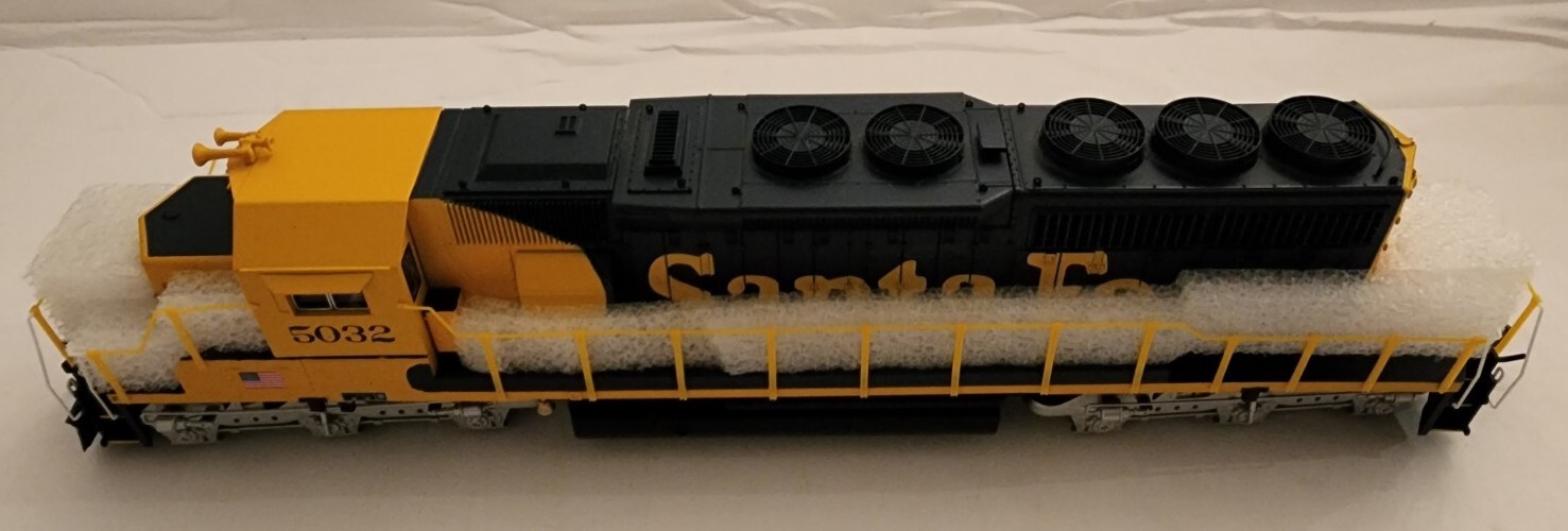 Broadway Limited HO Blueline EMD SD40-2 Diesel AT&SF #5032