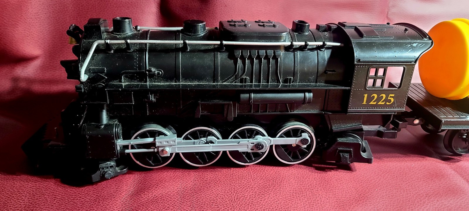 Factory Error??? Lional Train Engine # 1225 Model 711795 But Has Following…