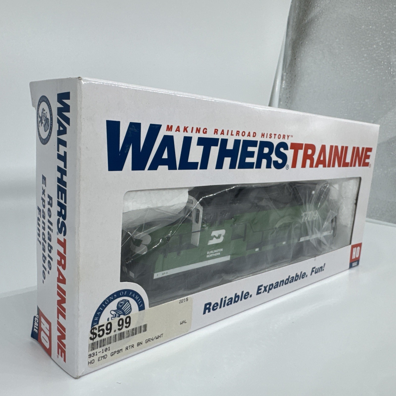 Walthers Trainline 931-101 HO Scale EMD GP9M Burlington Northern #1709 NIB