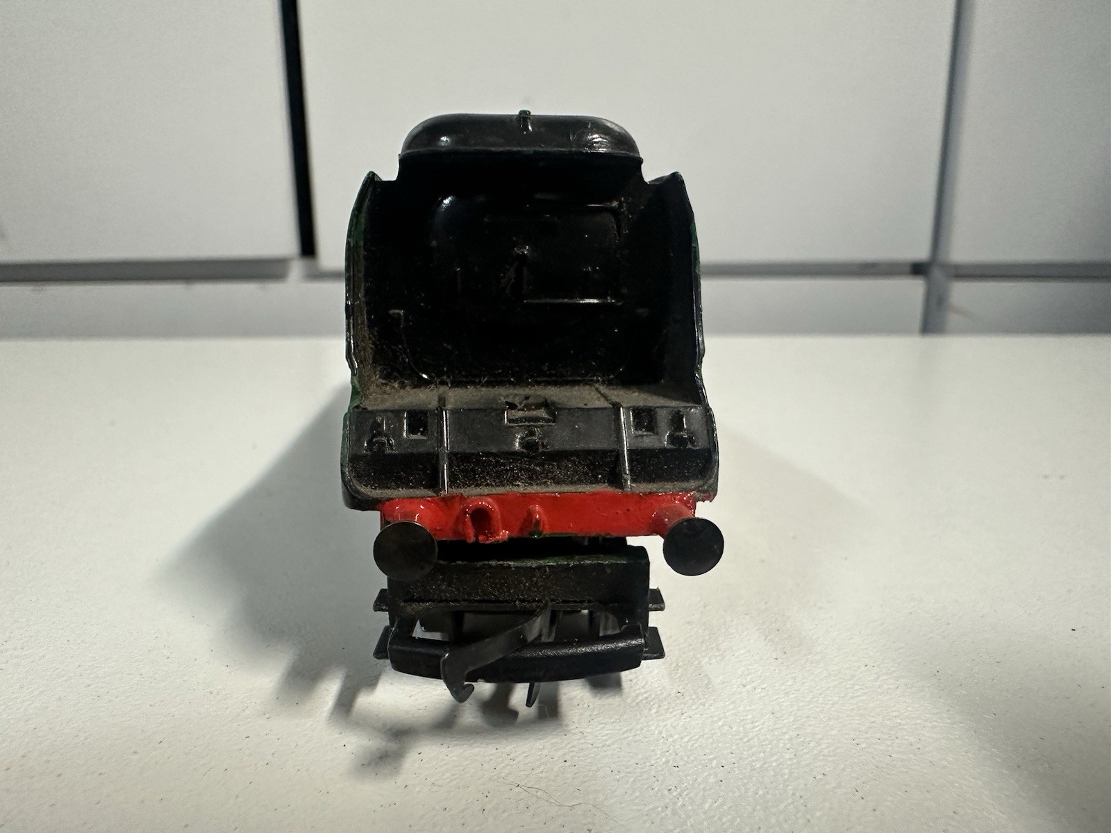 TRIANG BATTLE OF BRITAIN CLASS BR GREEN HURRICANE STEAM LOCOMOTIVE 21C151