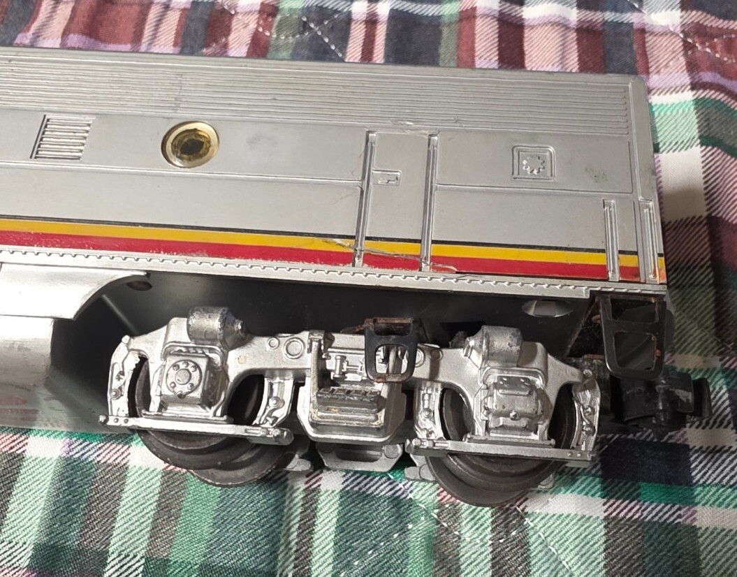 Vintage Lionel Postwar O Gauge 2353 Santa Fe F-3 B Unit Untested Good Condition
