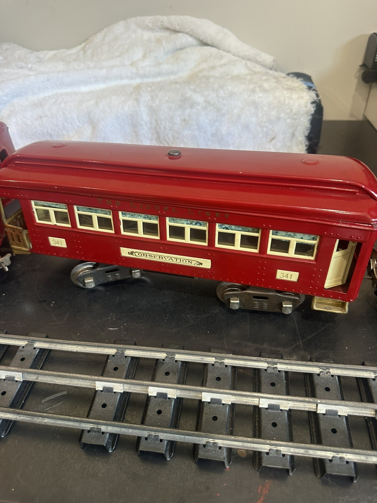 Lionel Prewar Standard Gauge No. 8 Red Electric Engine, 339,332,342 Cars, Runs!