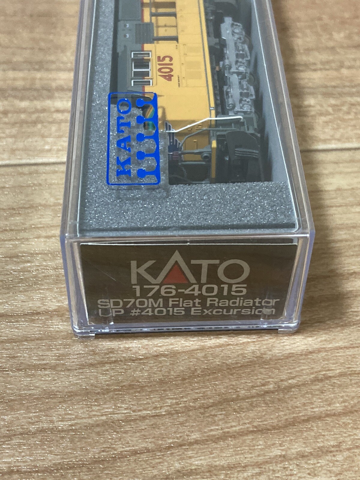 Kato 176-4015 EMD SD70M FLAT RADIATOR UP 4015 N Gauge UNION PACIFIC NEW