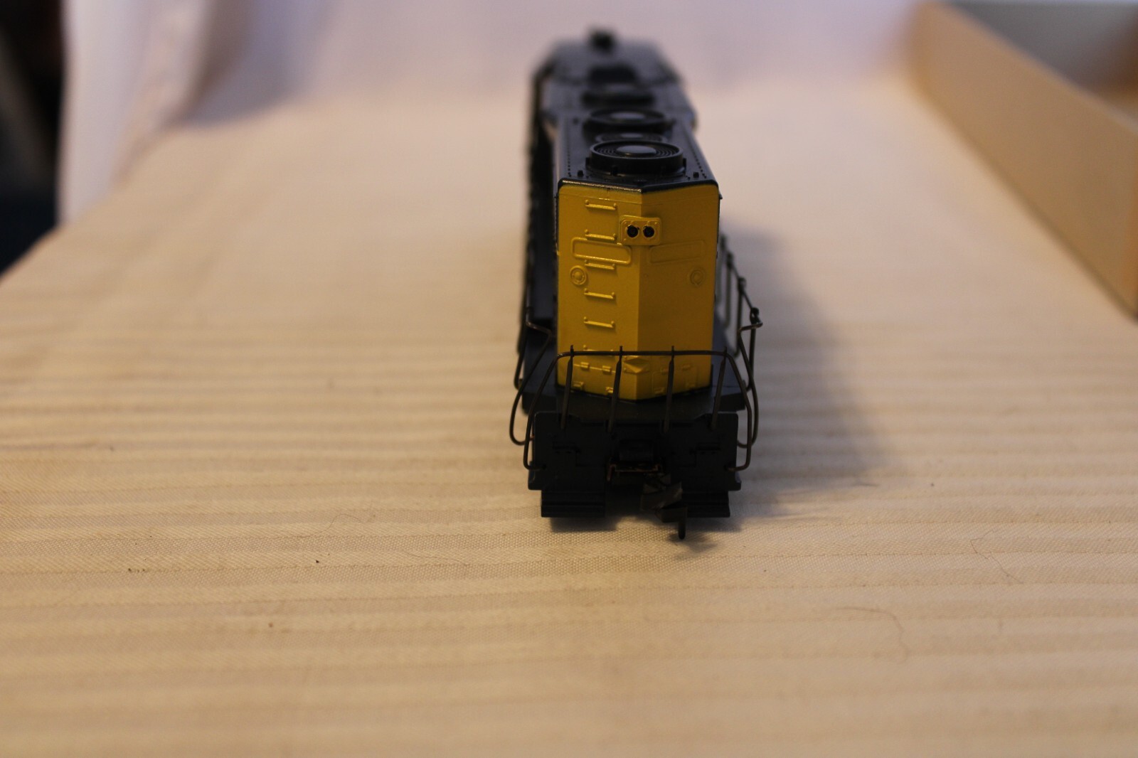 HO Scale Athearn, GP35 Diesel Locomotive, Santa Fe, Blue #1399 – 4205 Built