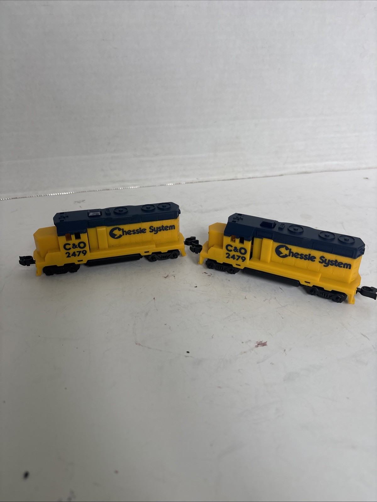 SET of 2 1983 HO Chessie System Diesel Locomotive C&O 2479 Made by Mattel