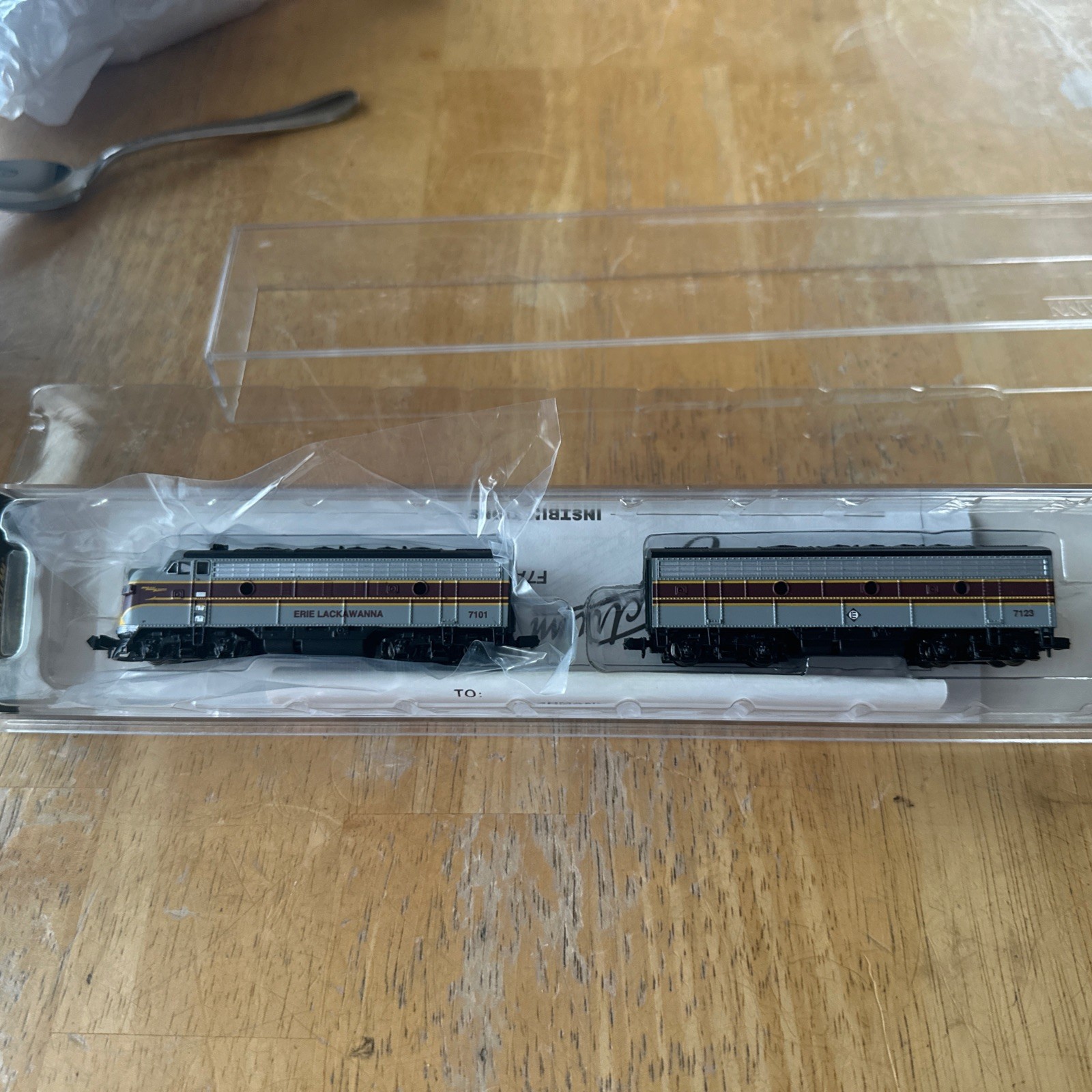 N scale Erie Lackawanna A/B Units Both Powered Only Ran To Test Number 7101 And