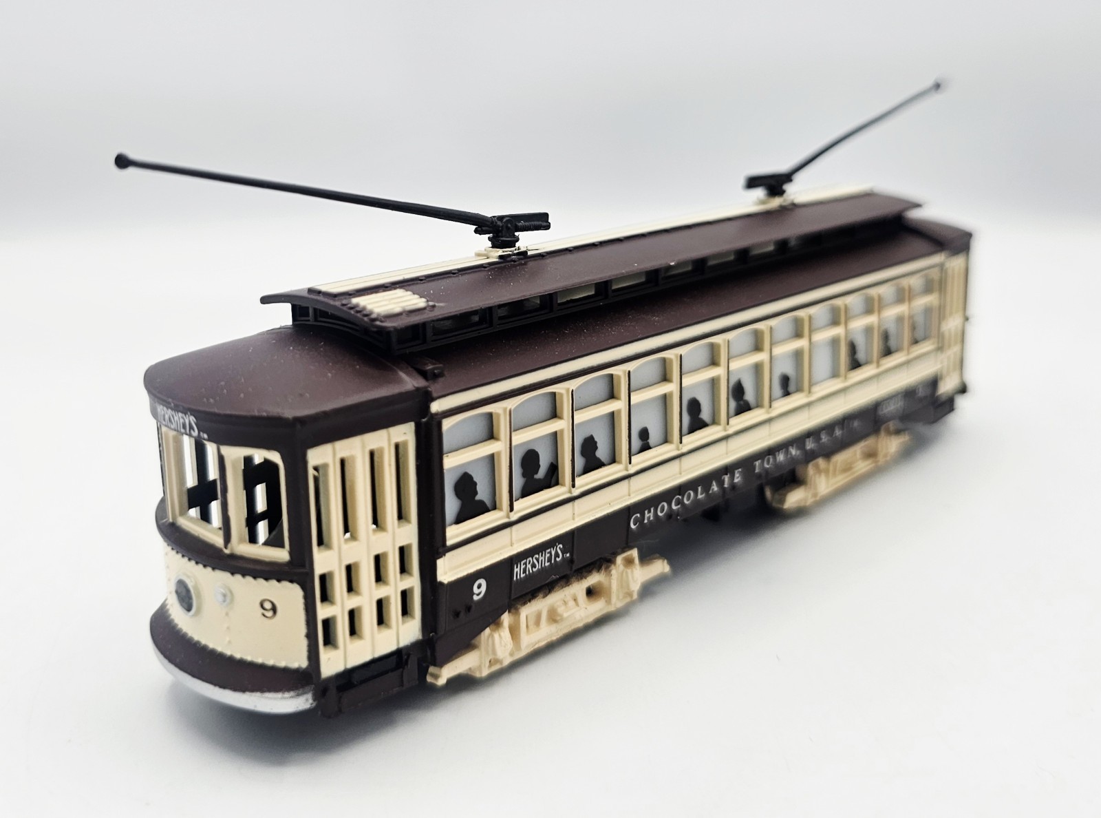 Bachmann 61039 HERSHEY BRILL TROLLEY #9 HO Scale MOTORIZED OPERATING LIGHTS/ NEW