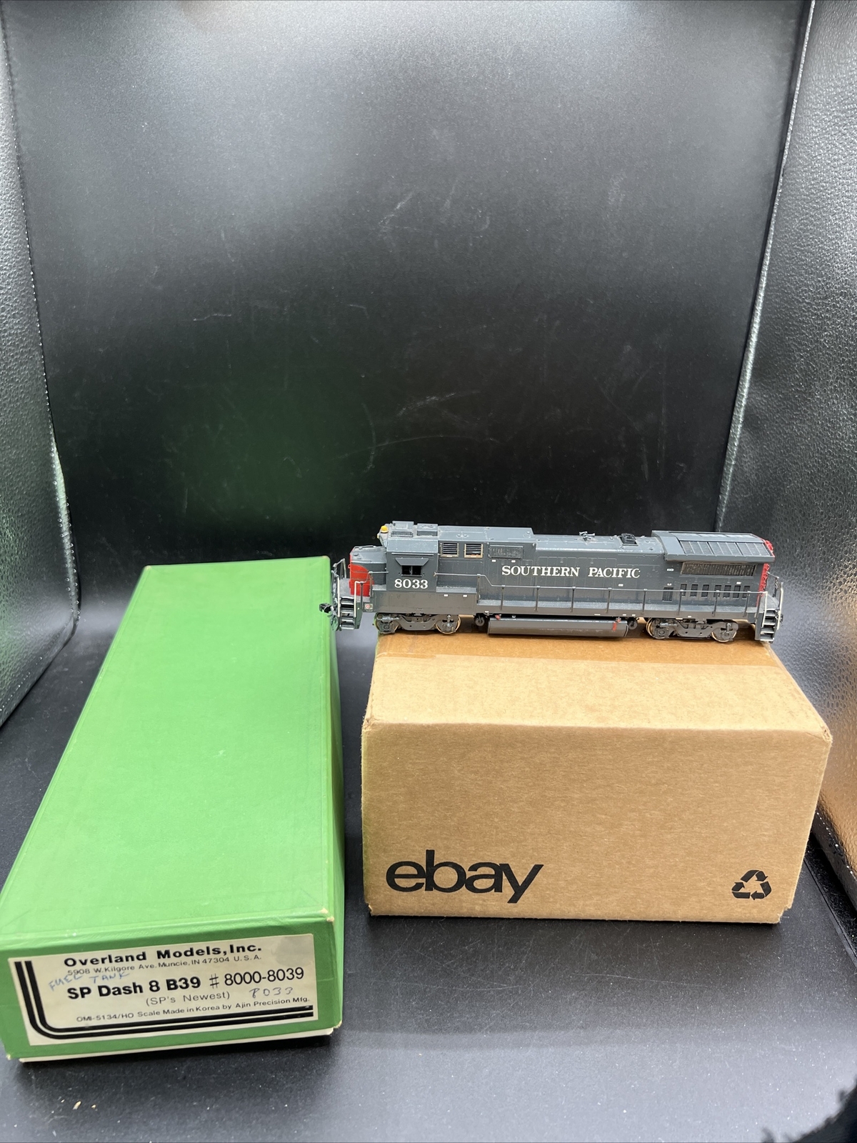 Overland Models HO Scale BRASS SP Dash 8 B39 Southern Pacific 8033 OMI-5134
