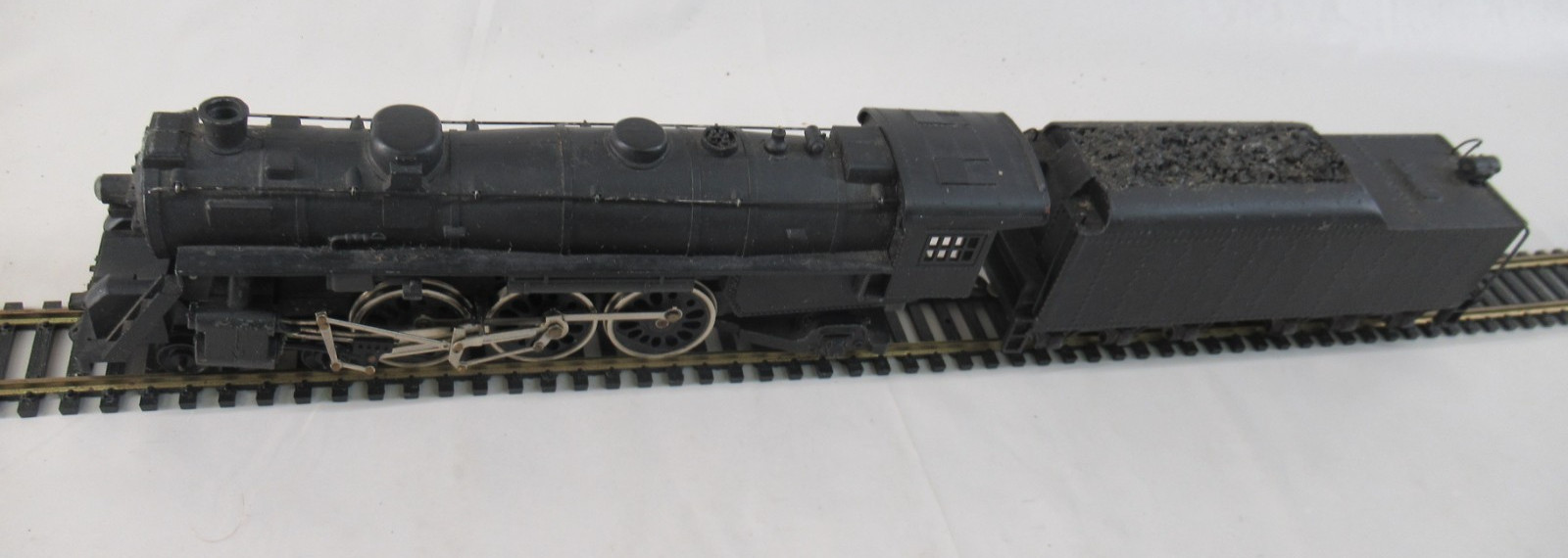 HO Vintage Mantua 4-6-2 Pacific Locomotive w/ Diecast Coal Tender, Does not run