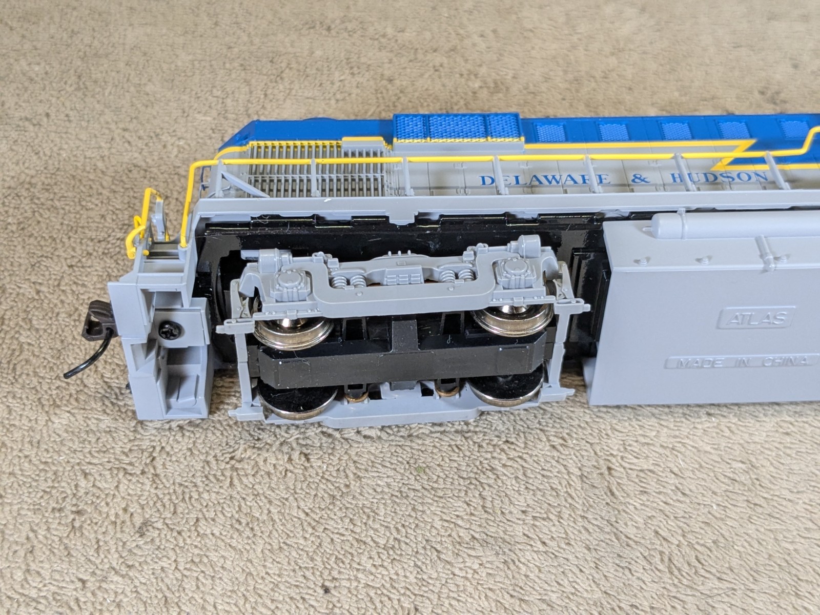 Atlas 8791 HO Scale Delaware & Hudson RS-11 Diesel Locomotive #5000