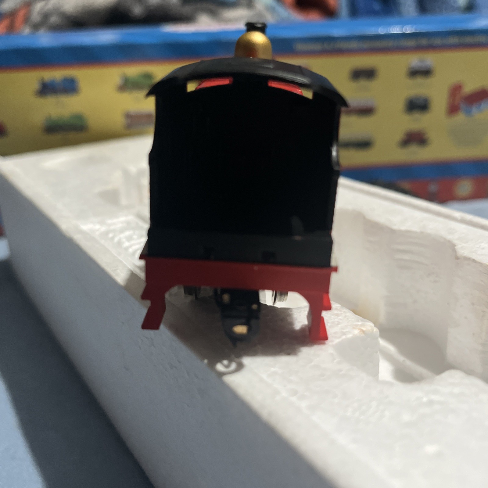 RARE OO Hornby R852 Thomas & Friends James The Red Engine – WORKS (READ)