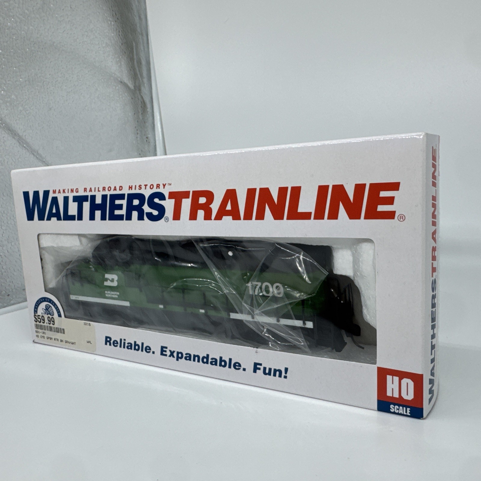 Walthers Trainline 931-101 HO Scale EMD GP9M Burlington Northern #1709 NIB