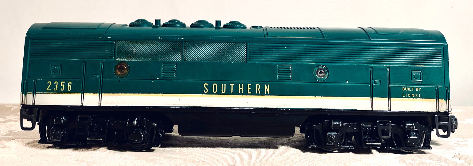 Vintage Lionel 2356 Southern, F3 ABA, O Gauge Locomotive Set, 1954-1956