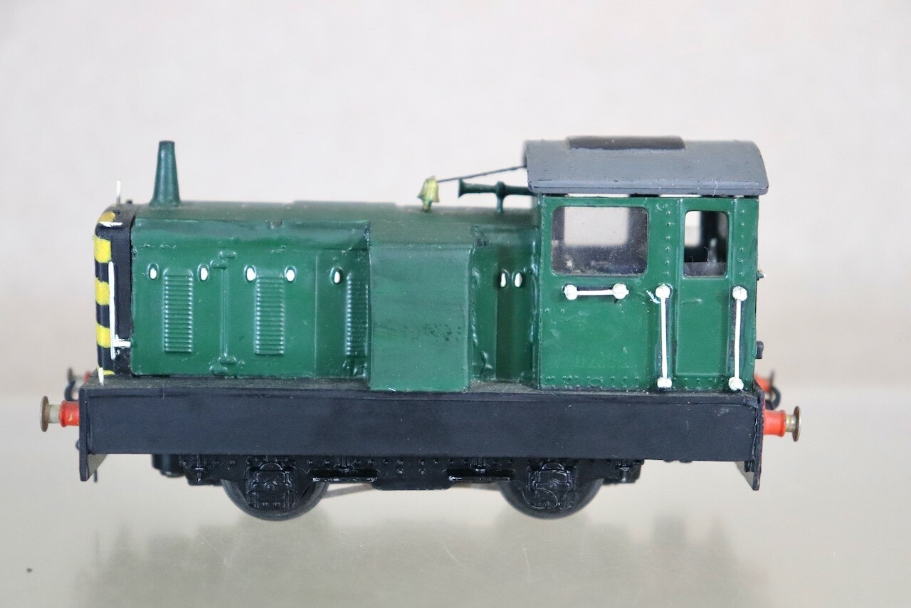 AIRFIX HORNBY KIT BUILT BR 0-4-0 DREWRY SHUNTER LOCOMOTIVE od