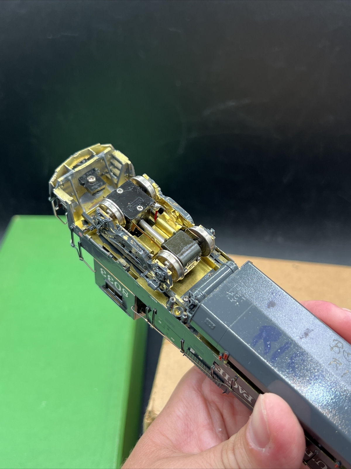 Overland Models HO Scale BRASS SP Dash 8 B39 Southern Pacific 8033 OMI-5134