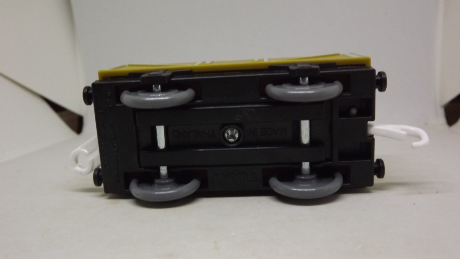 Thomas & Friends: Plarail – Gold Troublesome Truck (2003, TOMY)