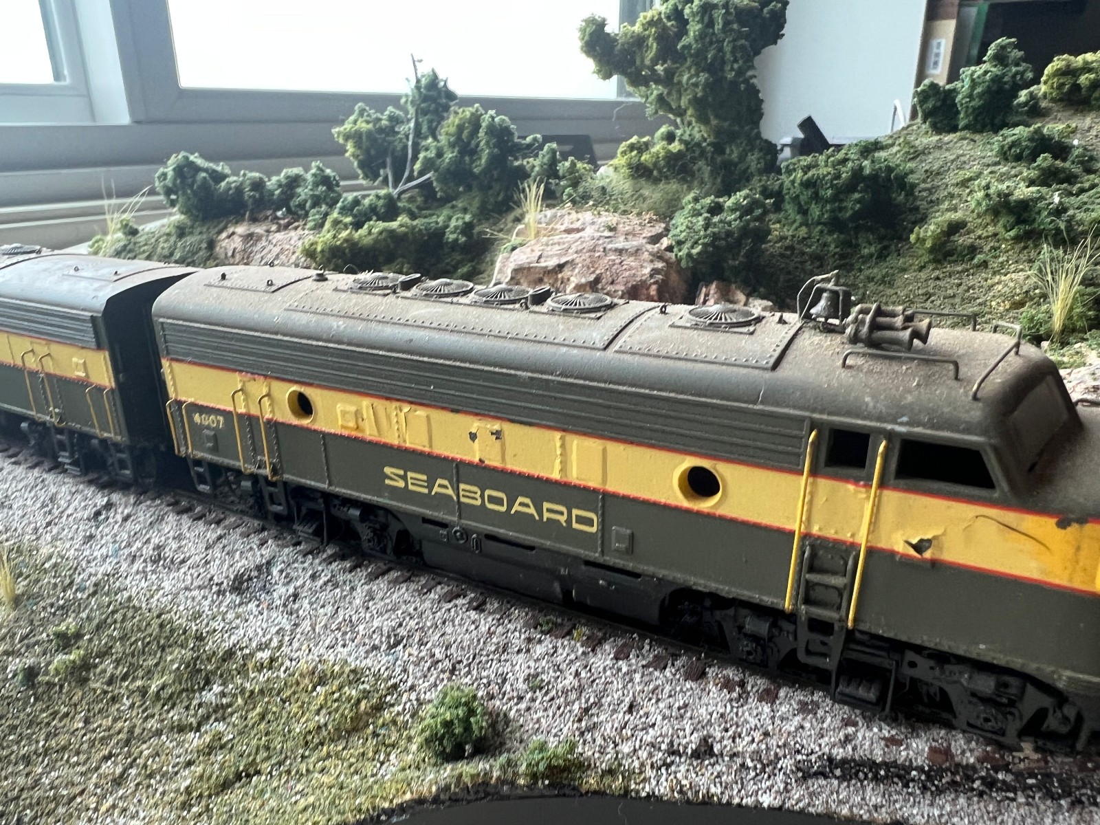 Custom ,Detailed, Dummies Athearn HO Scale F7A & B SEABOARD Green/Yellow