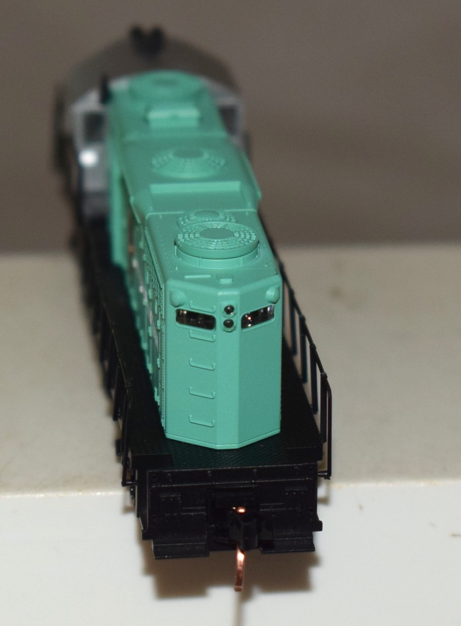 Micro Trains GP20 Diesel Locomotive Smokey Bear #X658 – N Gauge in Box