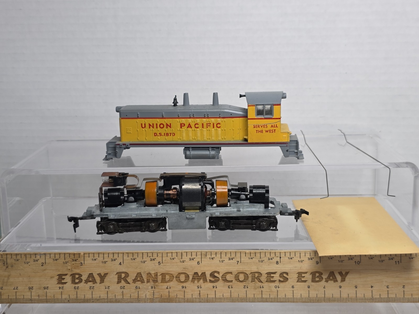Athearn HO Scale Union Pacific SW-1500 Diesel Switcher Loco DS 1870 Runs Read De