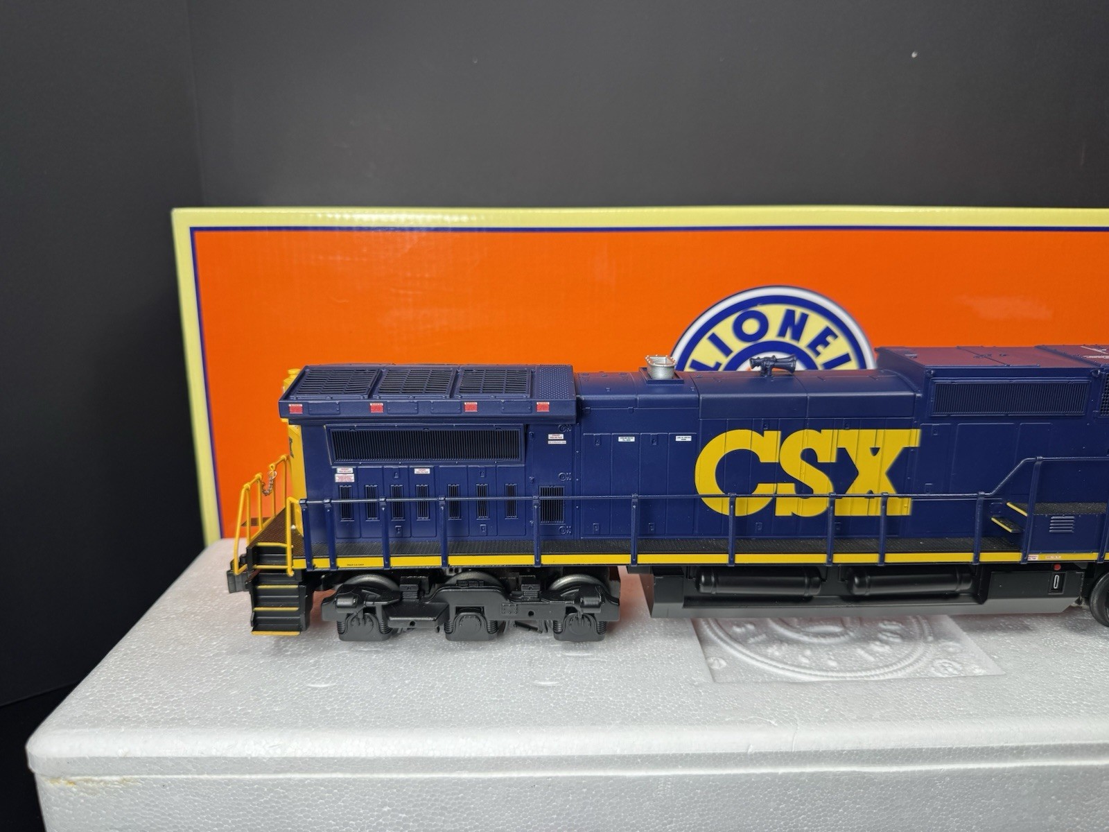 Lionel LEGACY 6-39584 CSX Dash 9-44CW diesel engine #9048 LNIB