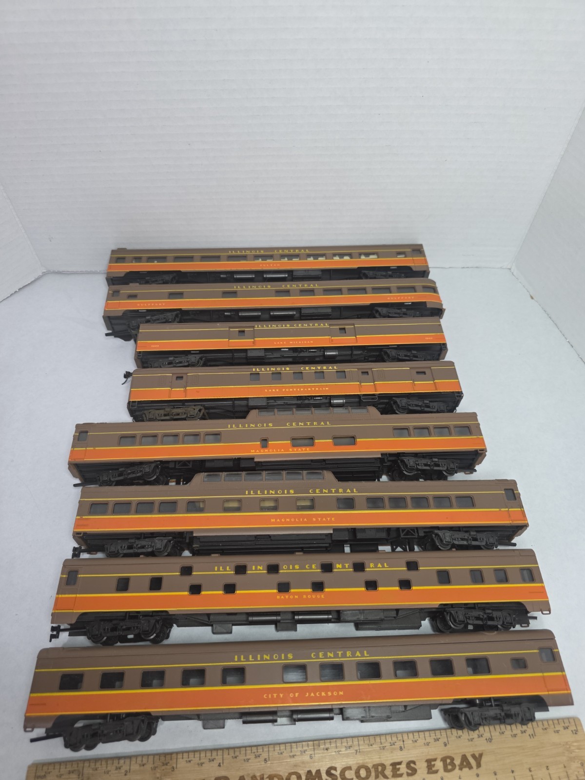 8 As Is Rivarossi Illinois Central Passenger Cars Vista Dome Coach Read Descript